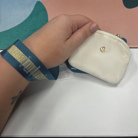 Lululemon Dual Pouch Wristlet - Picture 3 of 5